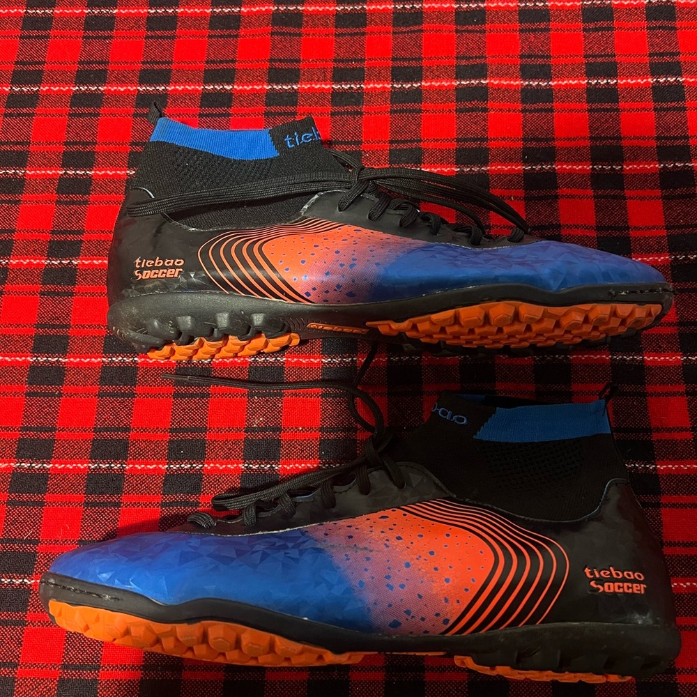 Tiebao Soccer Cleats in Blue and Orange